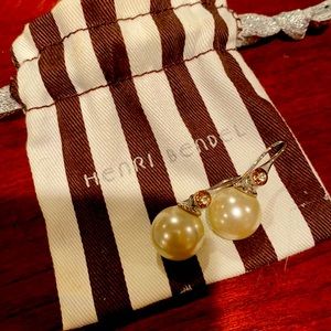 Henri Bendel Pearl earrings